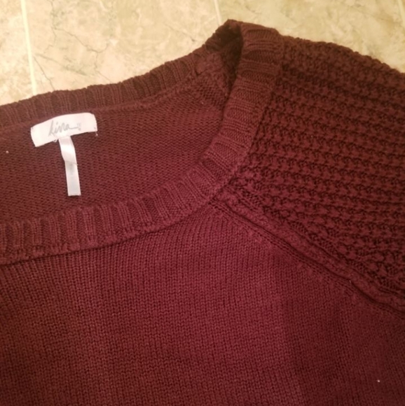 Maroon cropped shirt - Picture 2 of 3